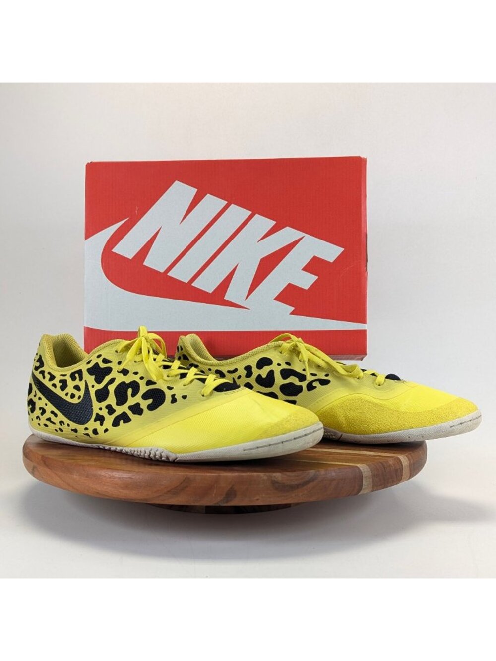 Nike Mens 11.5 Rare Elastico PRO ll 580455-701 Yellow Black Indoor Soccer Shoes